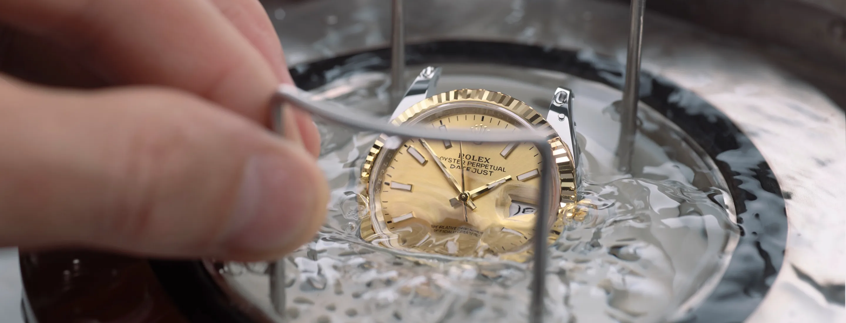 rolex servicing procedure